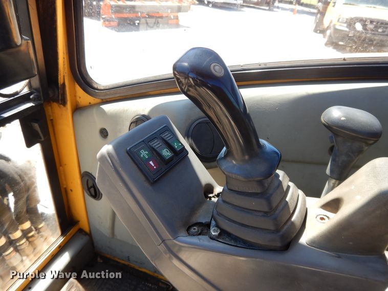 image for item DI7537 2001 Volvo EC35  mini excavator