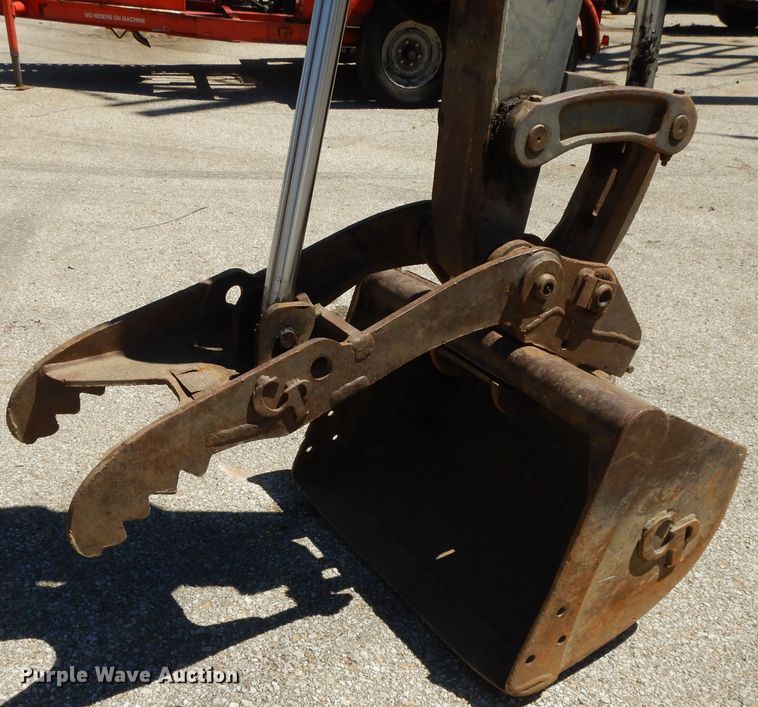 image for item DI7537 2001 Volvo EC35  mini excavator