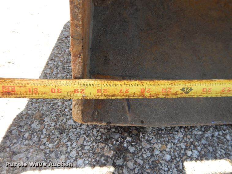 image for item DI7537 2001 Volvo EC35  mini excavator