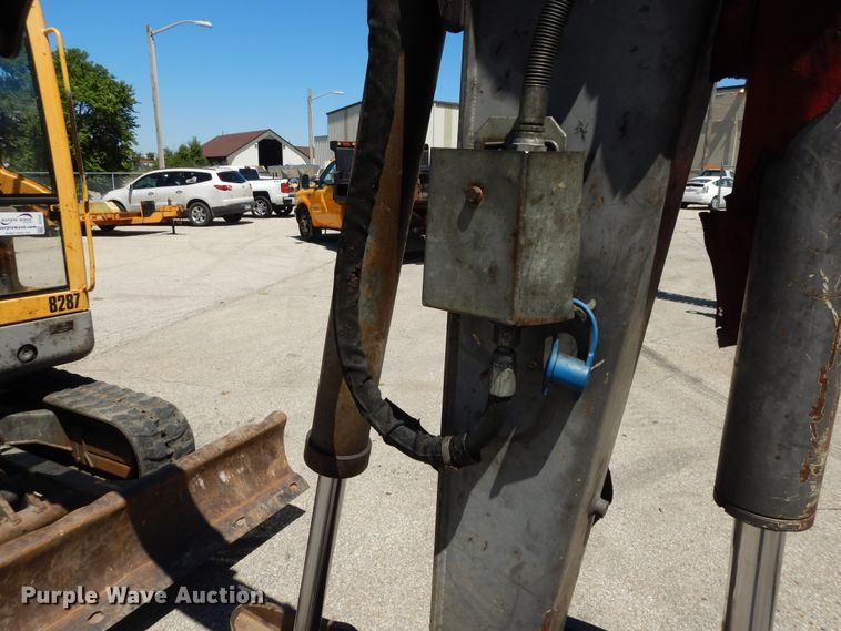 image for item DI7537 2001 Volvo EC35  mini excavator