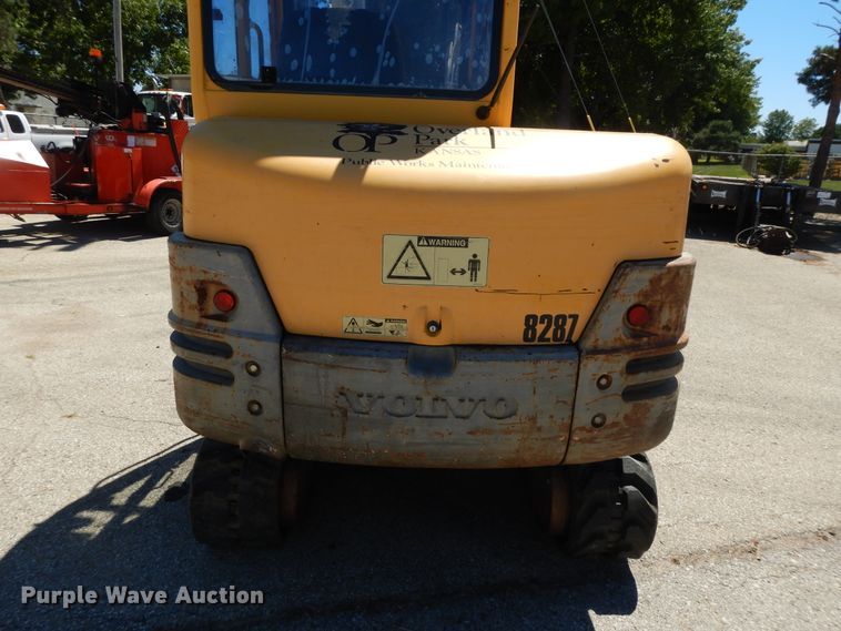 image for item DI7537 2001 Volvo EC35  mini excavator