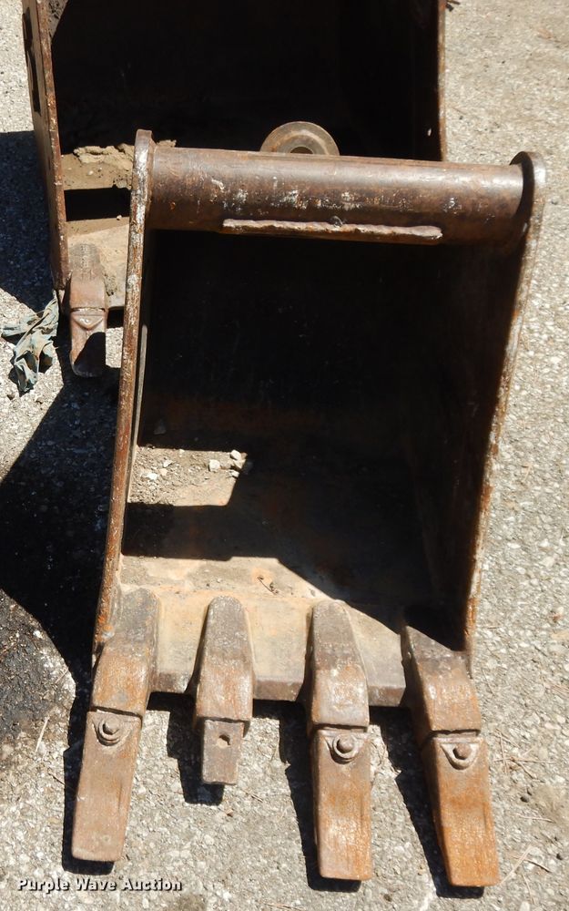 image for item DI7537 2001 Volvo EC35  mini excavator