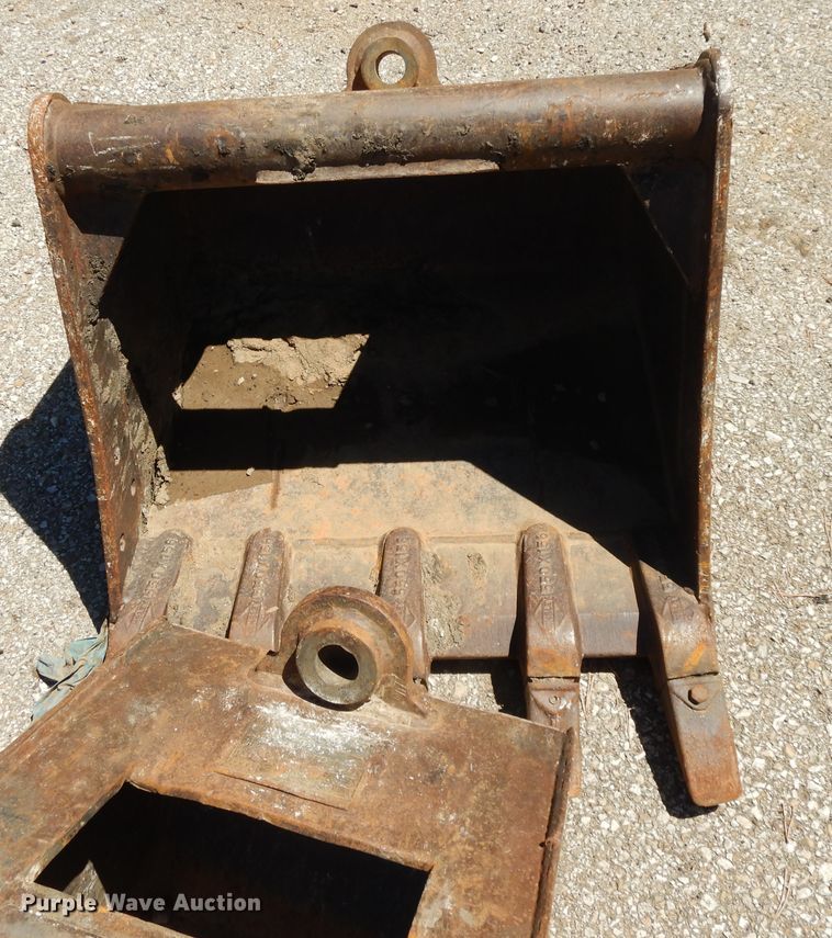 image for item DI7537 2001 Volvo EC35  mini excavator