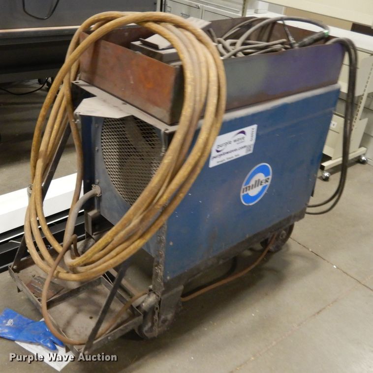 image for item DI8024 Miller welder