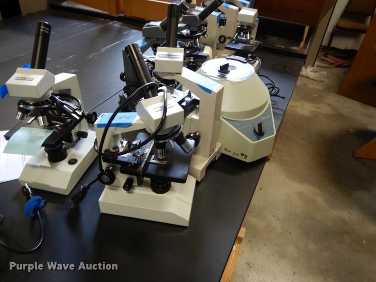 image for item DI8035 (9) lab tables