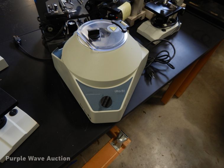 image for item DI8035 (9) lab tables