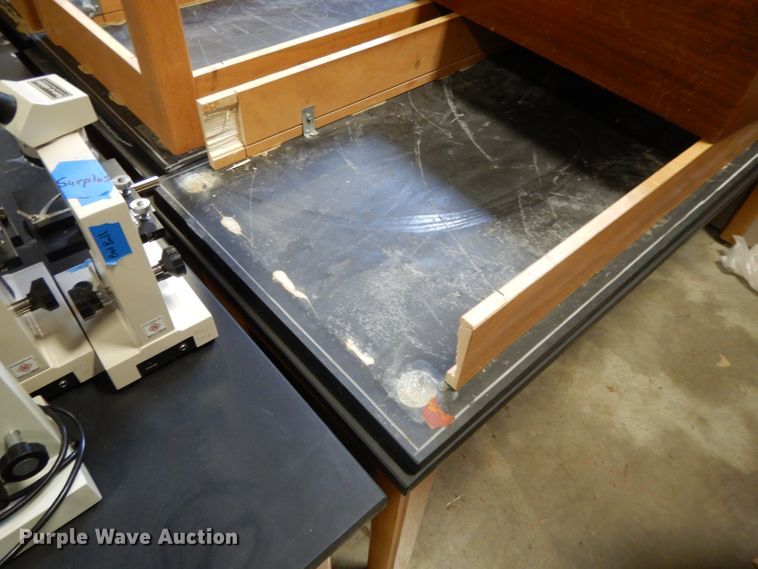 image for item DI8035 (9) lab tables