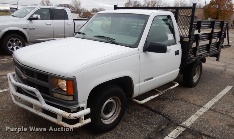 image for item DI8052 1997 Chevrolet Cheyenne 1500  flatbed pickup truck