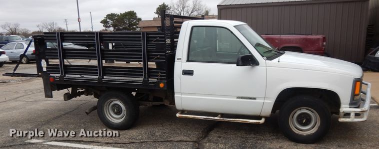 image for item DI8052 1997 Chevrolet Cheyenne 1500  flatbed pickup truck