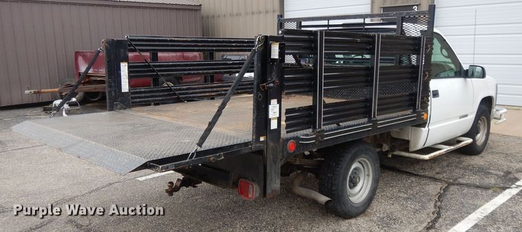 image for item DI8052 1997 Chevrolet Cheyenne 1500  flatbed pickup truck