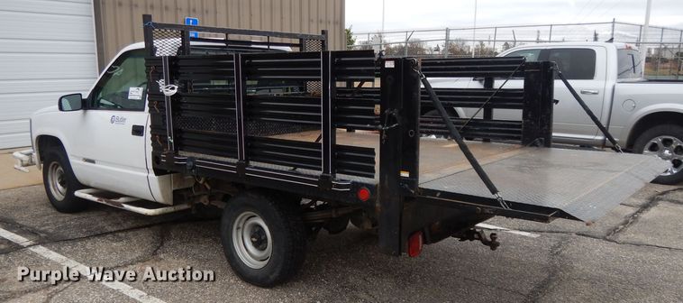 image for item DI8052 1997 Chevrolet Cheyenne 1500  flatbed pickup truck