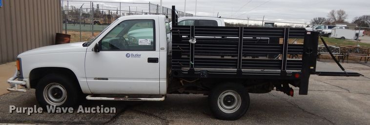 image for item DI8052 1997 Chevrolet Cheyenne 1500  flatbed pickup truck