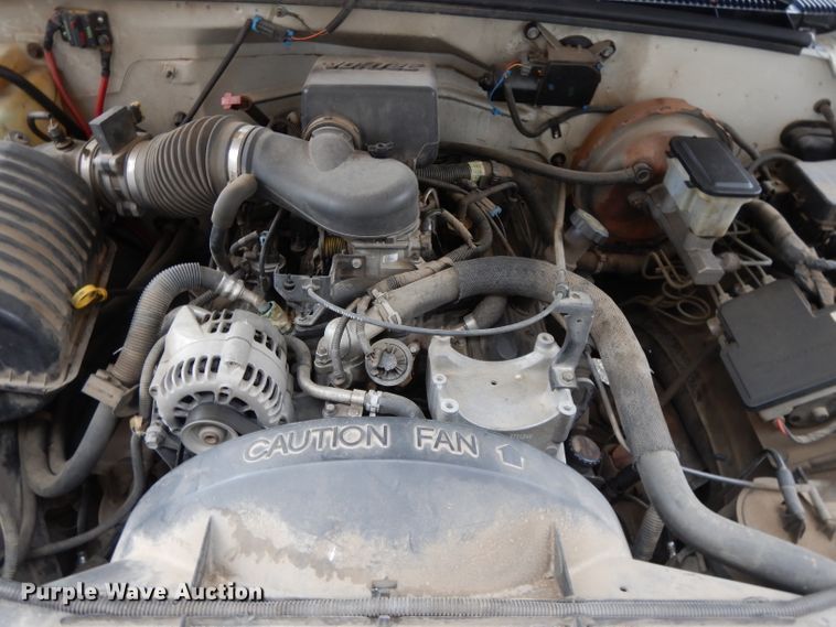 image for item DI8052 1997 Chevrolet Cheyenne 1500  flatbed pickup truck