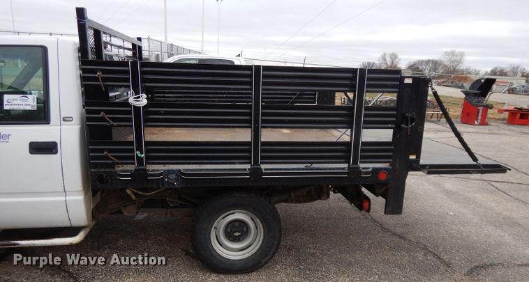 image for item DI8052 1997 Chevrolet Cheyenne 1500  flatbed pickup truck