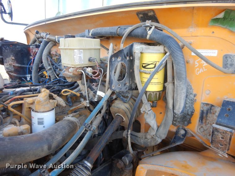 image for item DI8071 2003 Freightliner FS65  school bus