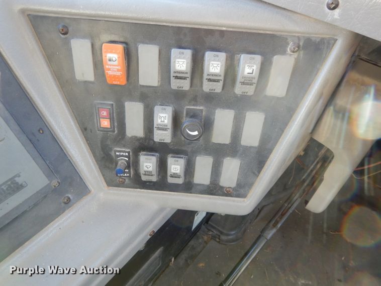 image for item DI8071 2003 Freightliner FS65  school bus