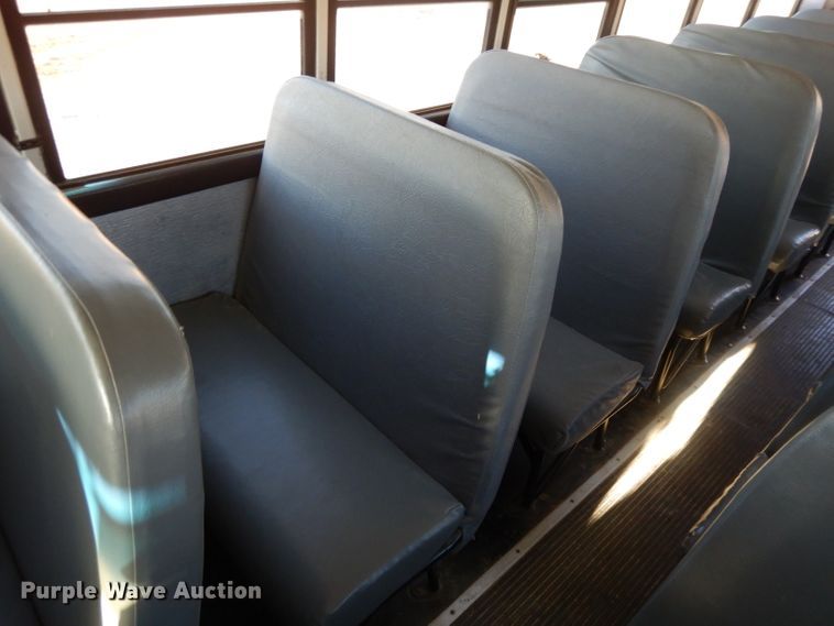 image for item DI8071 2003 Freightliner FS65  school bus