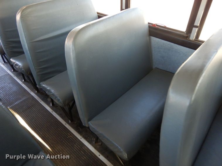 image for item DI8071 2003 Freightliner FS65  school bus