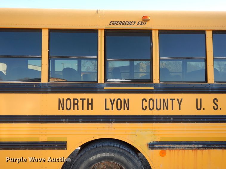 image for item DI8071 2003 Freightliner FS65  school bus