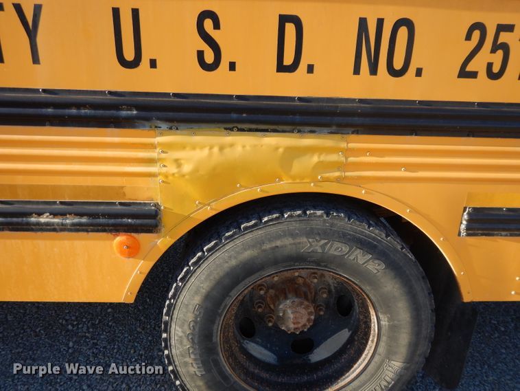 image for item DI8071 2003 Freightliner FS65  school bus