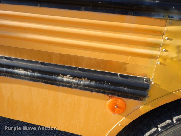 image for item DI8071 2003 Freightliner FS65  school bus
