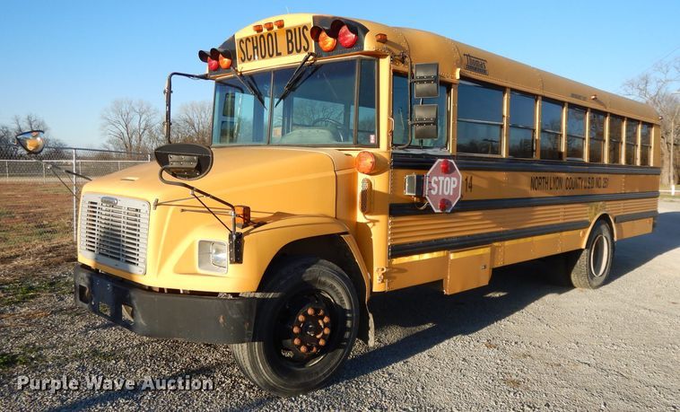 image for item DI8072 2001 Freightliner FS65  school bus