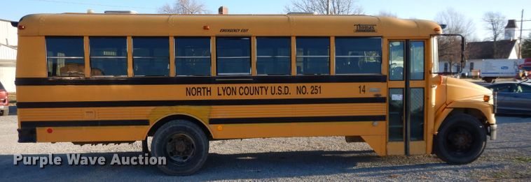 image for item DI8072 2001 Freightliner FS65  school bus