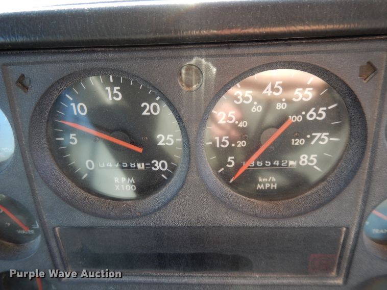 image for item DI8072 2001 Freightliner FS65  school bus