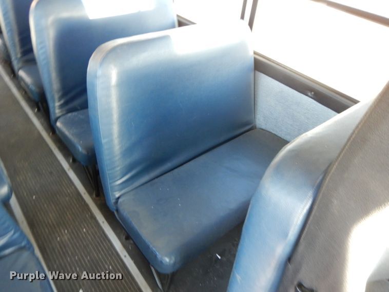 image for item DI8072 2001 Freightliner FS65  school bus