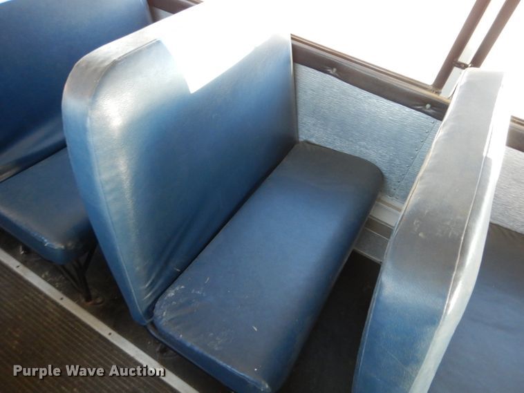 image for item DI8072 2001 Freightliner FS65  school bus