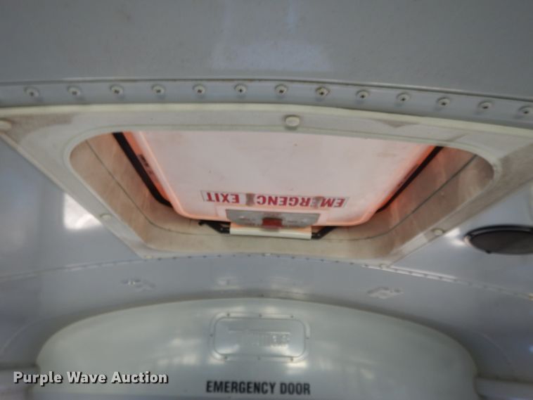 image for item DI8072 2001 Freightliner FS65  school bus