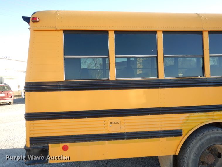 image for item DI8072 2001 Freightliner FS65  school bus