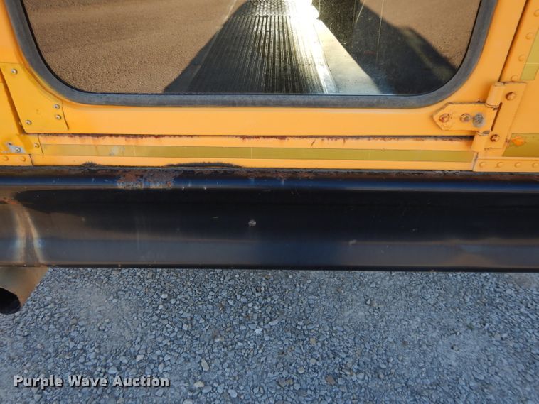 image for item DI8072 2001 Freightliner FS65  school bus