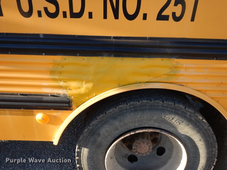 image for item DI8072 2001 Freightliner FS65  school bus