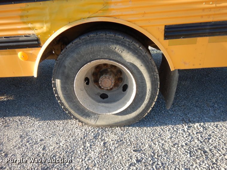 image for item DI8072 2001 Freightliner FS65  school bus