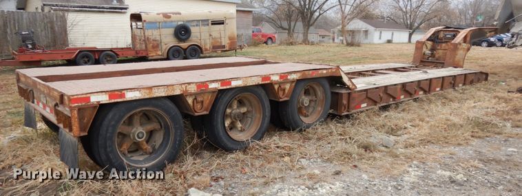 image for item DJ5786 1985 Trail King 1551-4100 lowboy equipment trailer