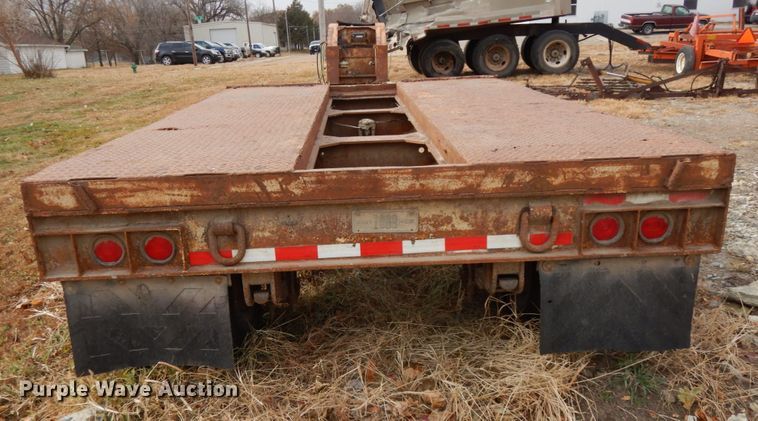 image for item DJ5786 1985 Trail King 1551-4100 lowboy equipment trailer