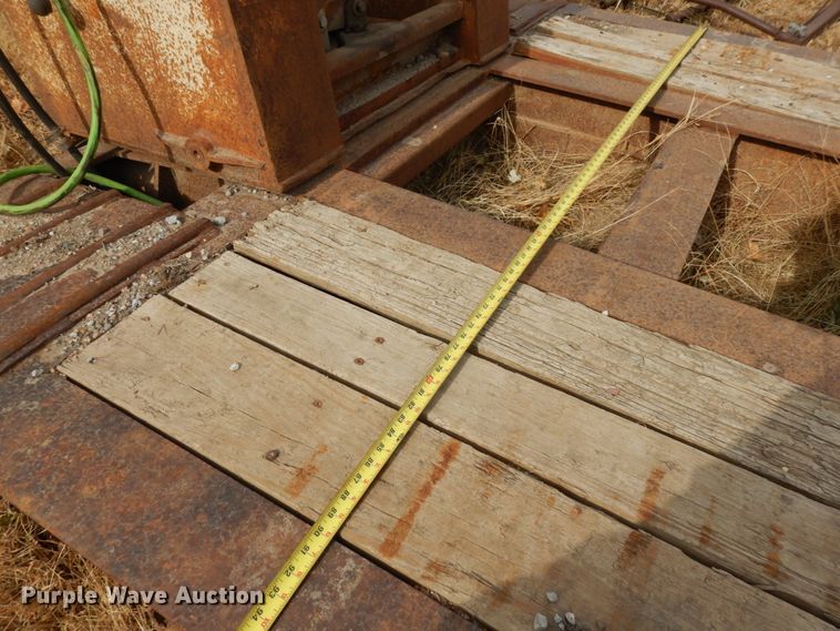 image for item DJ5786 1985 Trail King 1551-4100 lowboy equipment trailer