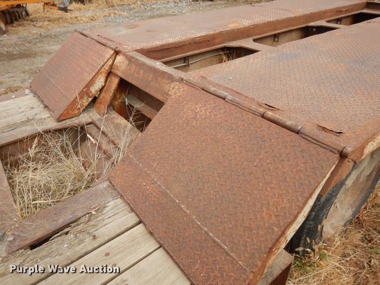 image for item DJ5786 1985 Trail King 1551-4100 lowboy equipment trailer