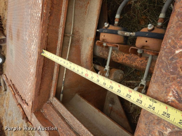 image for item DJ5786 1985 Trail King 1551-4100 lowboy equipment trailer