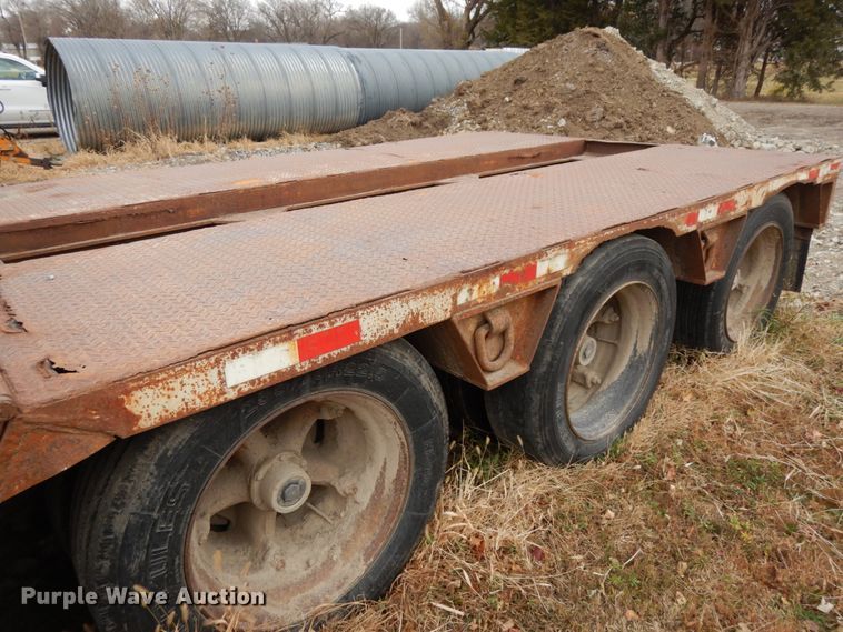 image for item DJ5786 1985 Trail King 1551-4100 lowboy equipment trailer