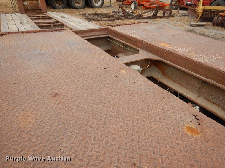 image for item DJ5786 1985 Trail King 1551-4100 lowboy equipment trailer