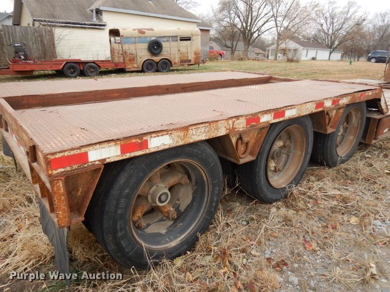 image for item DJ5786 1985 Trail King 1551-4100 lowboy equipment trailer