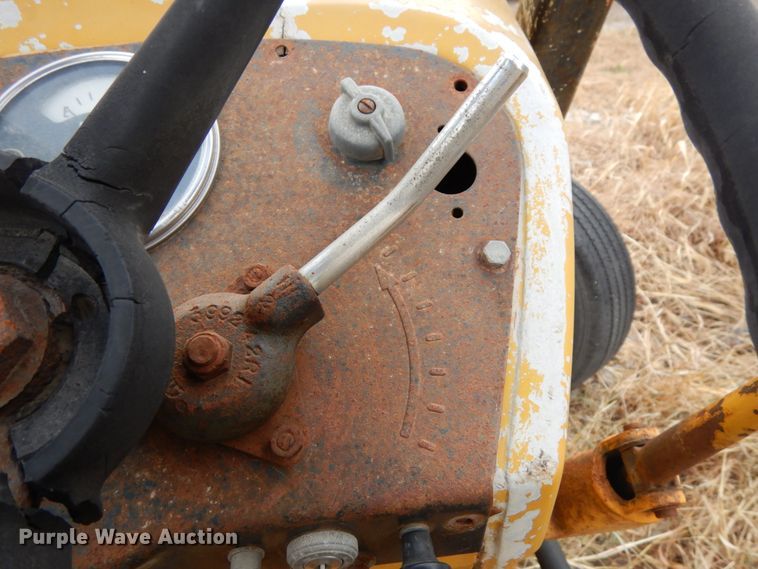 image for item DJ5787 1970 International I2554  tractor