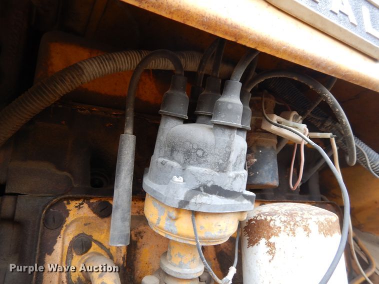 image for item DJ5787 1970 International I2554  tractor