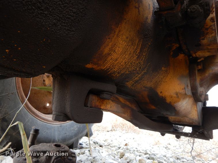 image for item DJ5787 1970 International I2554  tractor