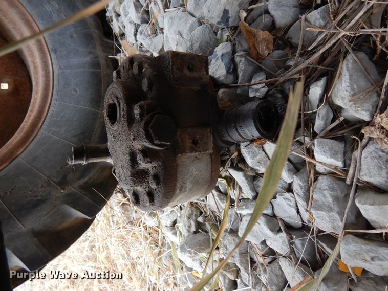 image for item DJ5787 1970 International I2554  tractor