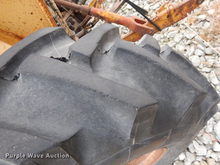 image for item DJ5787 1970 International I2554  tractor