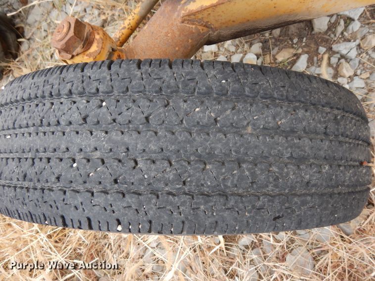 image for item DJ5787 1970 International I2554  tractor