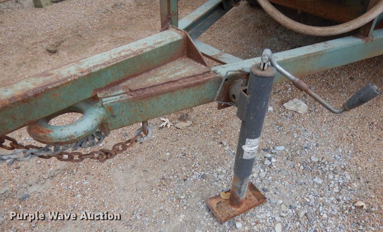 image for item DJ5788 1993 Davey 14M125  air compressor